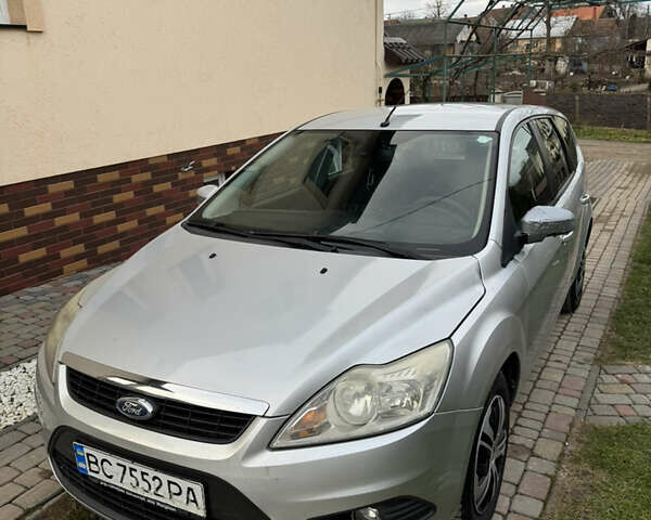 Серый Форд Фокус, объемом двигателя 1.56 л и пробегом 282 тыс. км за 4500 $, фото 1 на Automoto.ua