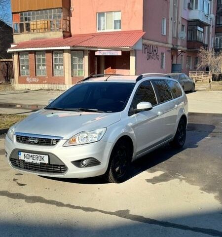Серый Форд Фокус, объемом двигателя 2 л и пробегом 241 тыс. км за 5400 $, фото 1 на Automoto.ua
