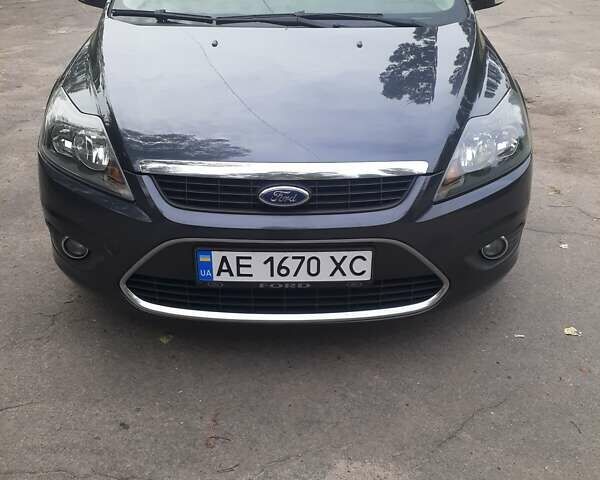 Серый Форд Фокус, объемом двигателя 1.6 л и пробегом 260 тыс. км за 6500 $, фото 1 на Automoto.ua