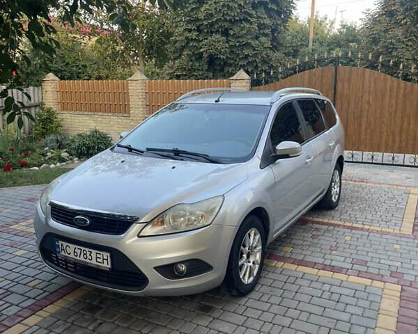 Серый Форд Фокус, объемом двигателя 1.6 л и пробегом 346 тыс. км за 5000 $, фото 1 на Automoto.ua