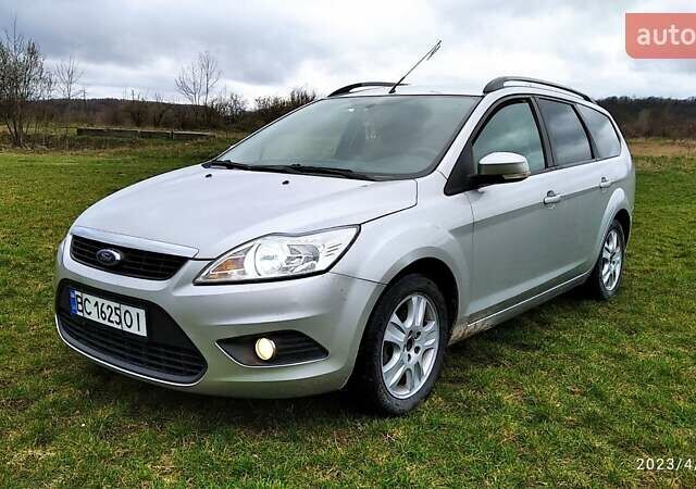 Сірий Форд Фокус, об'ємом двигуна 1.6 л та пробігом 237 тис. км за 6000 $, фото 1 на Automoto.ua