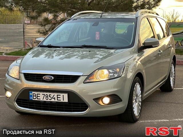 Серый Форд Фокус, объемом двигателя 2 л и пробегом 238 тыс. км за 5999 $, фото 1 на Automoto.ua