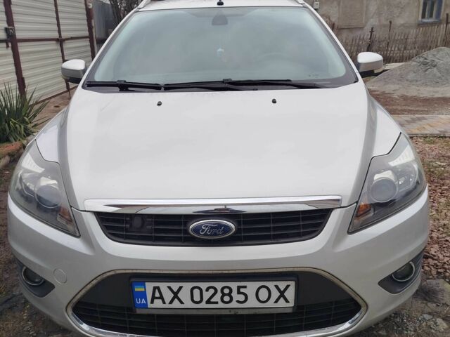 Серый Форд Фокус, объемом двигателя 1.8 л и пробегом 195 тыс. км за 6500 $, фото 1 на Automoto.ua