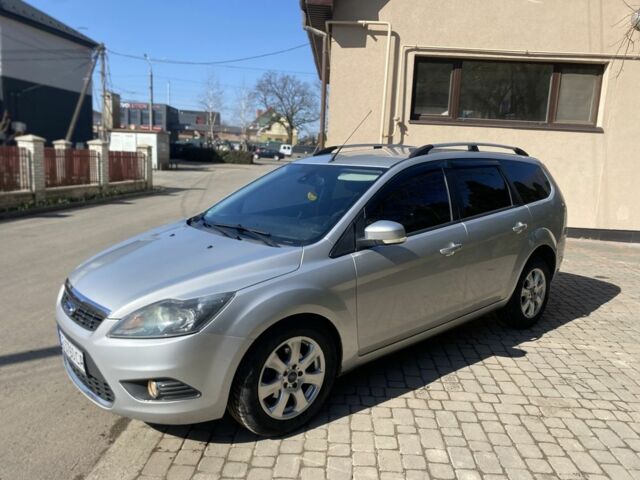 Серый Форд Фокус, объемом двигателя 1.6 л и пробегом 242 тыс. км за 5350 $, фото 1 на Automoto.ua