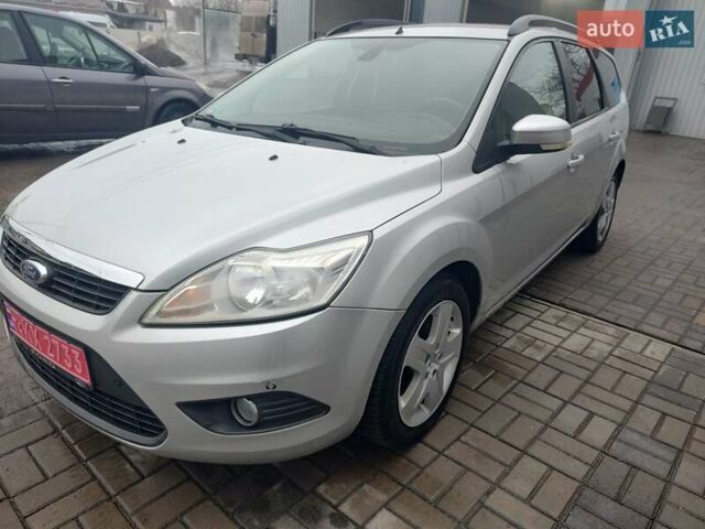Сірий Форд Фокус, об'ємом двигуна 1.6 л та пробігом 218 тис. км за 5400 $, фото 1 на Automoto.ua