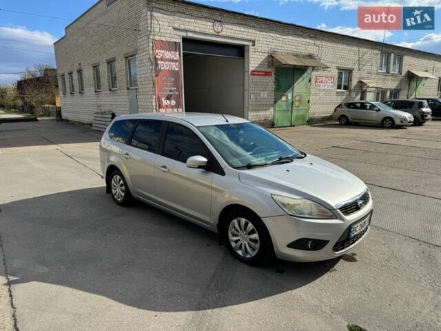 Серый Форд Фокус, объемом двигателя 1.56 л и пробегом 268 тыс. км за 4650 $, фото 1 на Automoto.ua