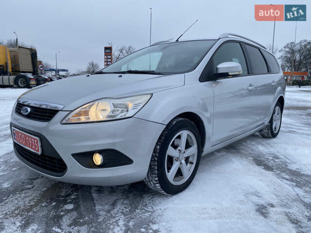 Сірий Форд Фокус, об'ємом двигуна 1.6 л та пробігом 199 тис. км за 5900 $, фото 1 на Automoto.ua