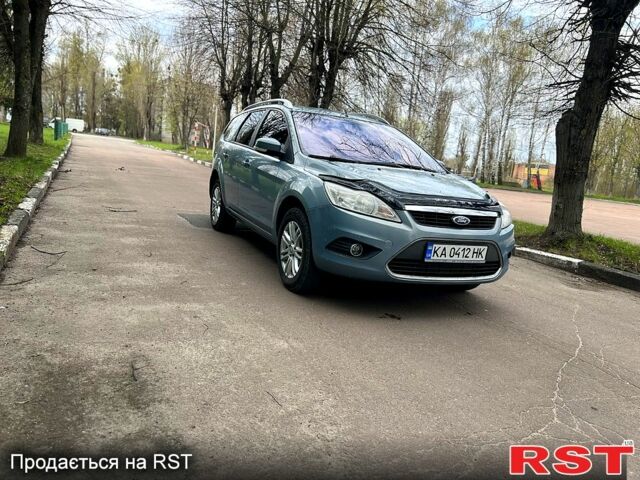 Серый Форд Фокус, объемом двигателя 1.6 л и пробегом 270 тыс. км за 4850 $, фото 1 на Automoto.ua