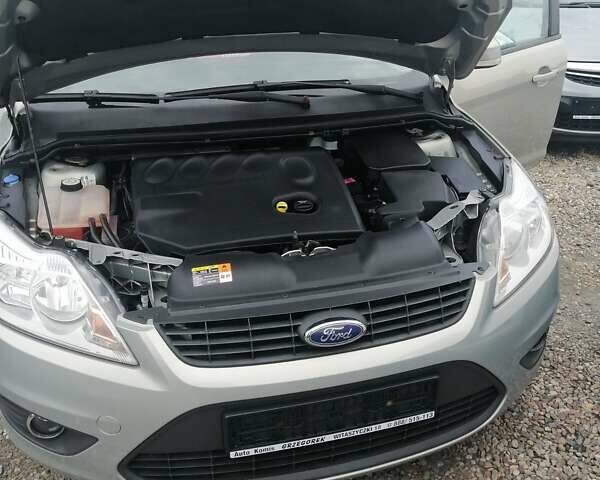 Серый Форд Фокус, объемом двигателя 2 л и пробегом 257 тыс. км за 6200 $, фото 1 на Automoto.ua