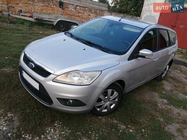 Сірий Форд Фокус, об'ємом двигуна 1.6 л та пробігом 250 тис. км за 5300 $, фото 1 на Automoto.ua