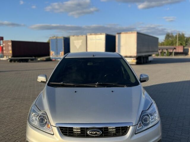 Серый Форд Фокус, объемом двигателя 1.6 л и пробегом 320 тыс. км за 4600 $, фото 1 на Automoto.ua