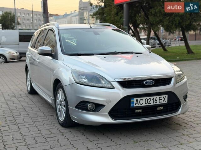 Сірий Форд Фокус, об'ємом двигуна 1.6 л та пробігом 225 тис. км за 5850 $, фото 1 на Automoto.ua