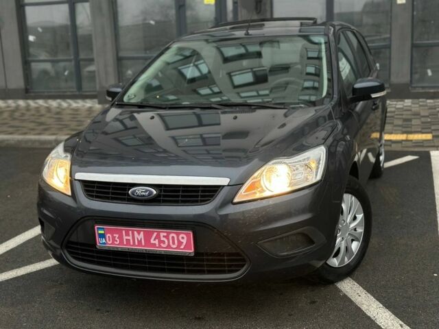 Серый Форд Фокус, объемом двигателя 1.6 л и пробегом 203 тыс. км за 5900 $, фото 1 на Automoto.ua