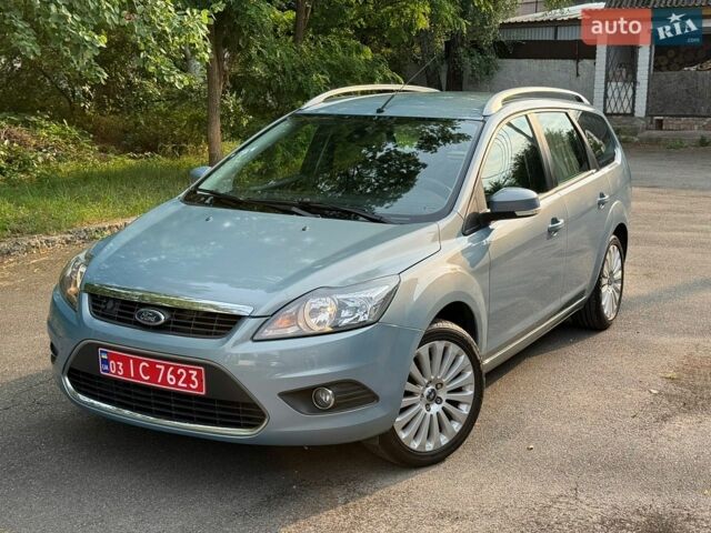 Сірий Форд Фокус, об'ємом двигуна 1.8 л та пробігом 212 тис. км за 6200 $, фото 1 на Automoto.ua