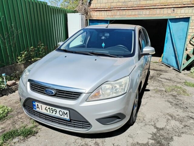 Сірий Форд Фокус, об'ємом двигуна 1.6 л та пробігом 400 тис. км за 4650 $, фото 1 на Automoto.ua
