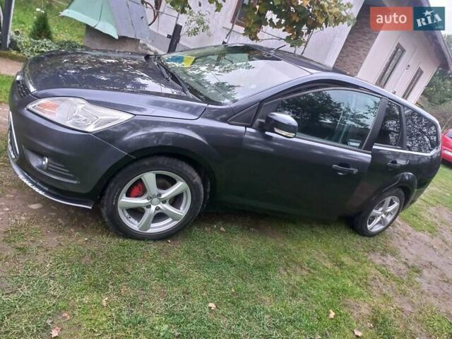 Серый Форд Фокус, объемом двигателя 1.56 л и пробегом 433 тыс. км за 4000 $, фото 1 на Automoto.ua