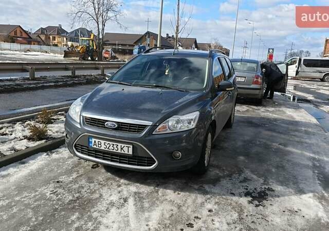 Серый Форд Фокус, объемом двигателя 1.6 л и пробегом 246 тыс. км за 5300 $, фото 1 на Automoto.ua