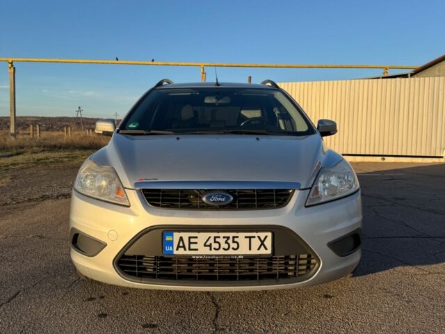 Серый Форд Фокус, объемом двигателя 1.6 л и пробегом 257 тыс. км за 6000 $, фото 1 на Automoto.ua