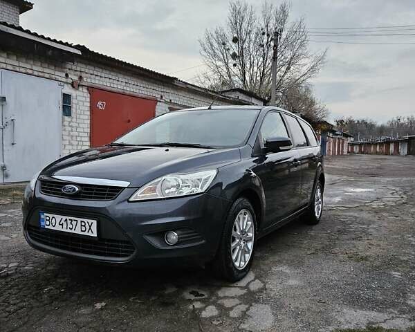 Серый Форд Фокус, объемом двигателя 1.56 л и пробегом 233 тыс. км за 5100 $, фото 1 на Automoto.ua