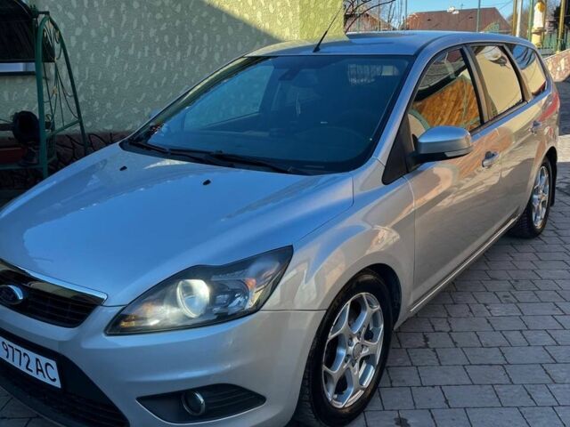 Серый Форд Фокус, объемом двигателя 1.8 л и пробегом 343 тыс. км за 4200 $, фото 1 на Automoto.ua