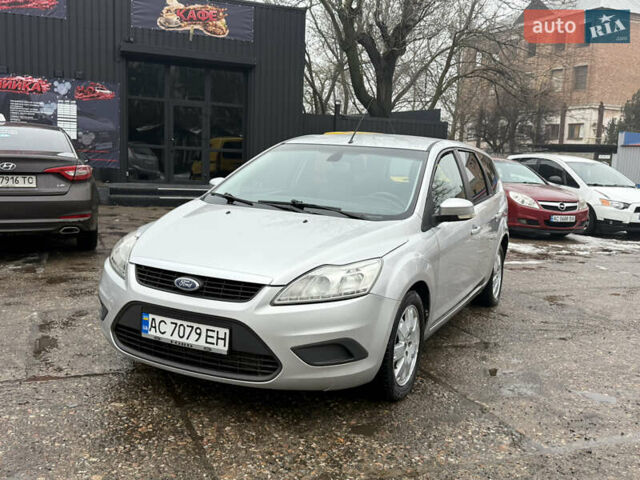 Серый Форд Фокус, объемом двигателя 1.8 л и пробегом 241 тыс. км за 4650 $, фото 1 на Automoto.ua