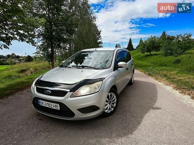 Сірий Форд Фокус, об'ємом двигуна 1.56 л та пробігом 399 тис. км за 4150 $, фото 1 на Automoto.ua