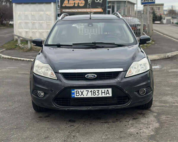 Серый Форд Фокус, объемом двигателя 2 л и пробегом 290 тыс. км за 4999 $, фото 1 на Automoto.ua