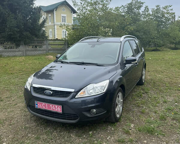 Серый Форд Фокус, объемом двигателя 1.6 л и пробегом 235 тыс. км за 5100 $, фото 1 на Automoto.ua