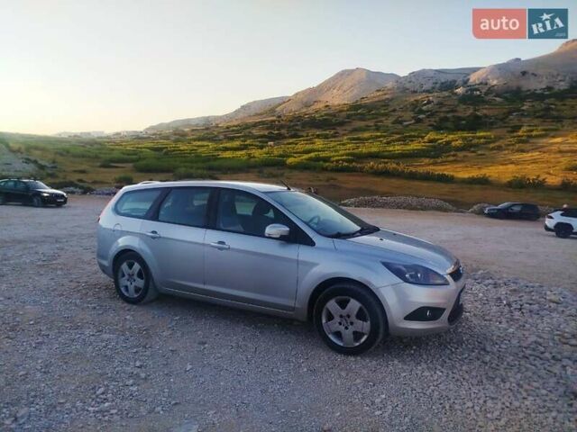 Форд Фокус 2009 у Львові на Automoto.ua Сірий Форд Фокус, об'ємом двигуна 1.6 л та пробігом 280 тис. км за 5000 $, фото 1 на Automoto.ua