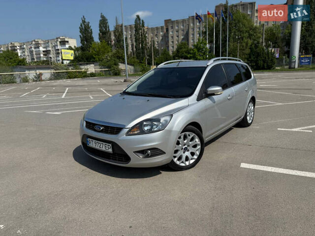 Серый Форд Фокус, объемом двигателя 1.6 л и пробегом 230 тыс. км за 6000 $, фото 1 на Automoto.ua