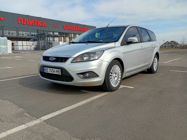 Сірий Форд Фокус, об'ємом двигуна 2 л та пробігом 366 тис. км за 5300 $, фото 1 на Automoto.ua