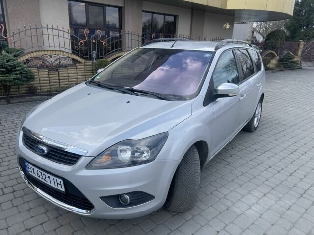 Сірий Форд Фокус, об'ємом двигуна 2 л та пробігом 225 тис. км за 7600 $, фото 1 на Automoto.ua
