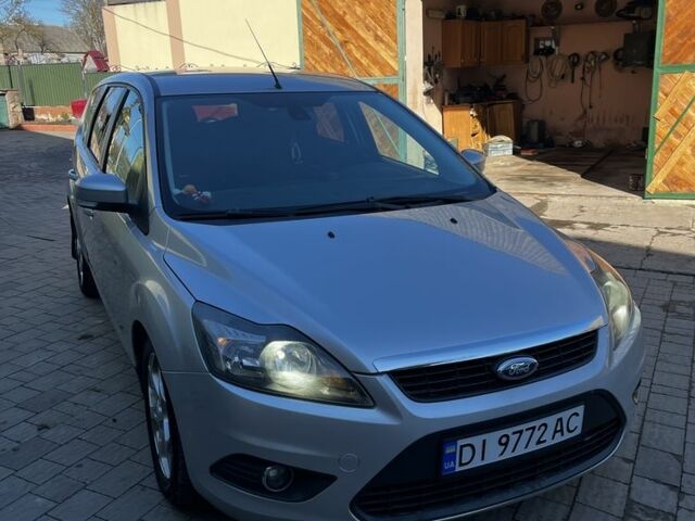 Сірий Форд Фокус, об'ємом двигуна 1.8 л та пробігом 349 тис. км за 4500 $, фото 1 на Automoto.ua