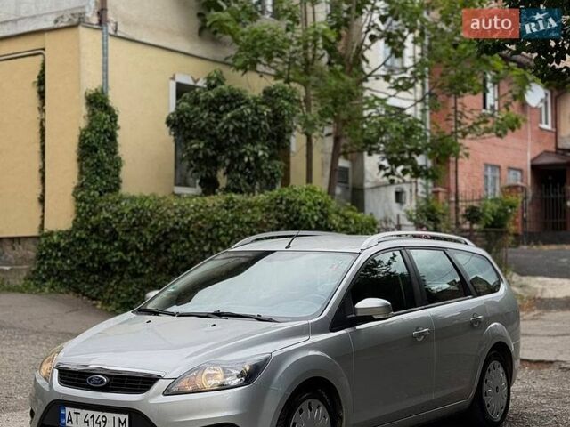 Сірий Форд Фокус, об'ємом двигуна 1.6 л та пробігом 260 тис. км за 5300 $, фото 1 на Automoto.ua
