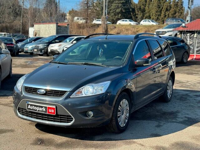 Серый Форд Фокус, объемом двигателя 1.6 л и пробегом 246 тыс. км за 5490 $, фото 1 на Automoto.ua