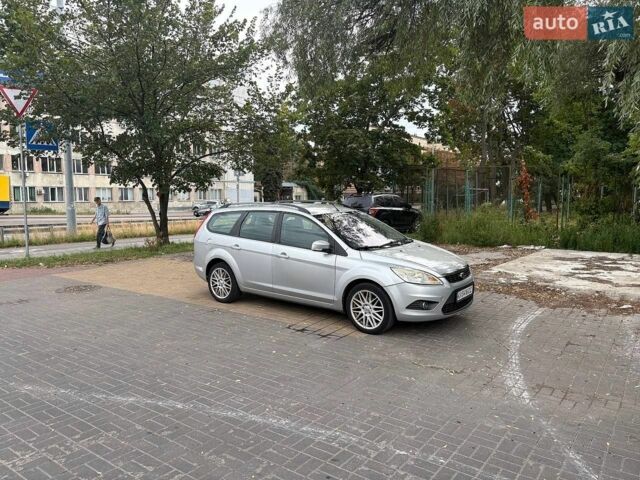 Серый Форд Фокус, объемом двигателя 1.6 л и пробегом 267 тыс. км за 5500 $, фото 1 на Automoto.ua