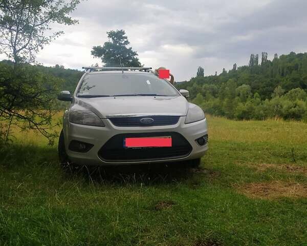 Серый Форд Фокус, объемом двигателя 1.8 л и пробегом 268 тыс. км за 5700 $, фото 1 на Automoto.ua