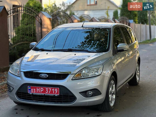 Форд Фокус 2009 у Вознесенске на Automoto.ua Сірий Форд Фокус, об'ємом двигуна 1.6 л та пробігом 197 тис. км за 6200 $, фото 1 на Automoto.ua