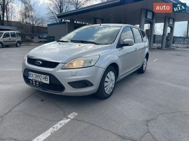 Серый Форд Фокус, объемом двигателя 1.56 л и пробегом 231 тыс. км за 5500 $, фото 1 на Automoto.ua