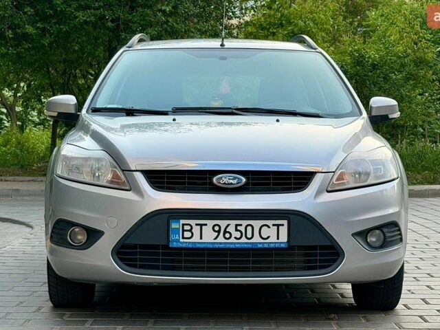 Сірий Форд Фокус, об'ємом двигуна 1.6 л та пробігом 249 тис. км за 4650 $, фото 1 на Automoto.ua