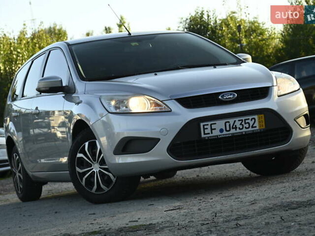 Серый Форд Фокус, объемом двигателя 1.6 л и пробегом 306 тыс. км за 4850 $, фото 1 на Automoto.ua