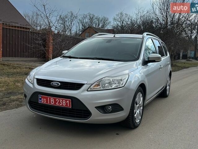 Сірий Форд Фокус, об'ємом двигуна 1.6 л та пробігом 262 тис. км за 5900 $, фото 1 на Automoto.ua