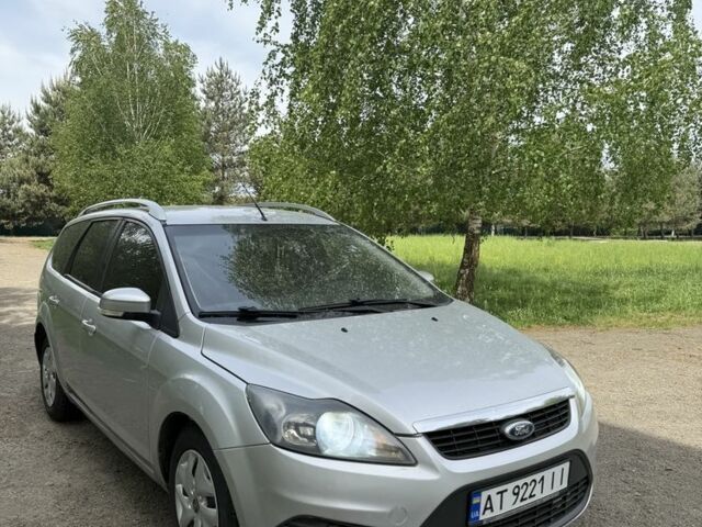 Серый Форд Фокус, объемом двигателя 1.6 л и пробегом 245 тыс. км за 4900 $, фото 1 на Automoto.ua