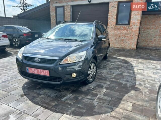 Сірий Форд Фокус, об'ємом двигуна 1.6 л та пробігом 207 тис. км за 5400 $, фото 1 на Automoto.ua