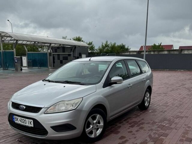 Сірий Форд Фокус, об'ємом двигуна 1.6 л та пробігом 213 тис. км за 5900 $, фото 1 на Automoto.ua