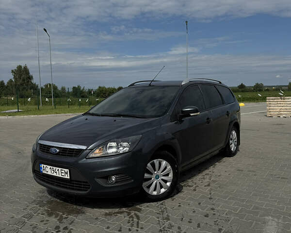 Серый Форд Фокус, объемом двигателя 1.6 л и пробегом 249 тыс. км за 5600 $, фото 1 на Automoto.ua