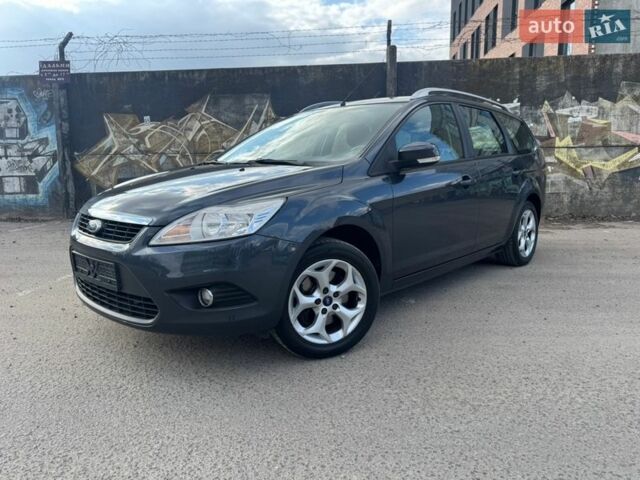 Сірий Форд Фокус, об'ємом двигуна 2 л та пробігом 223 тис. км за 6700 $, фото 1 на Automoto.ua