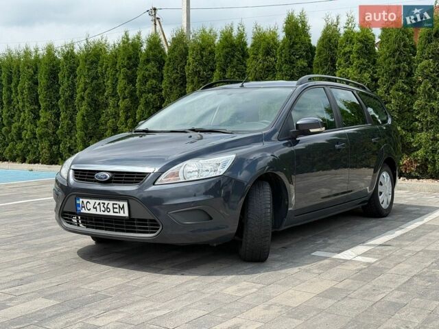 Сірий Форд Фокус, об'ємом двигуна 1.6 л та пробігом 199 тис. км за 5500 $, фото 1 на Automoto.ua