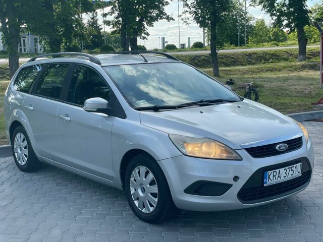 Сірий Форд Фокус, об'ємом двигуна 1.6 л та пробігом 350 тис. км за 2563 $, фото 1 на Automoto.ua