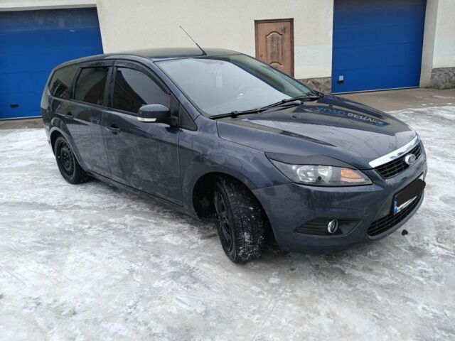 Серый Форд Фокус, объемом двигателя 1.6 л и пробегом 260 тыс. км за 6000 $, фото 1 на Automoto.ua